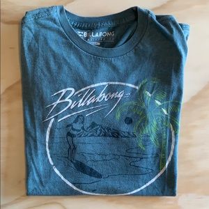 Men’s billabong soft graphic tee🧺